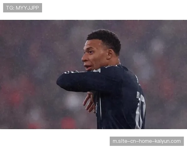 巴列罗运动能力成亮点 本菲卡后腰限制姆巴佩表现抢眼 巴列罗运动能力成亮点 本菲卡后腰限制姆巴佩表现抢眼